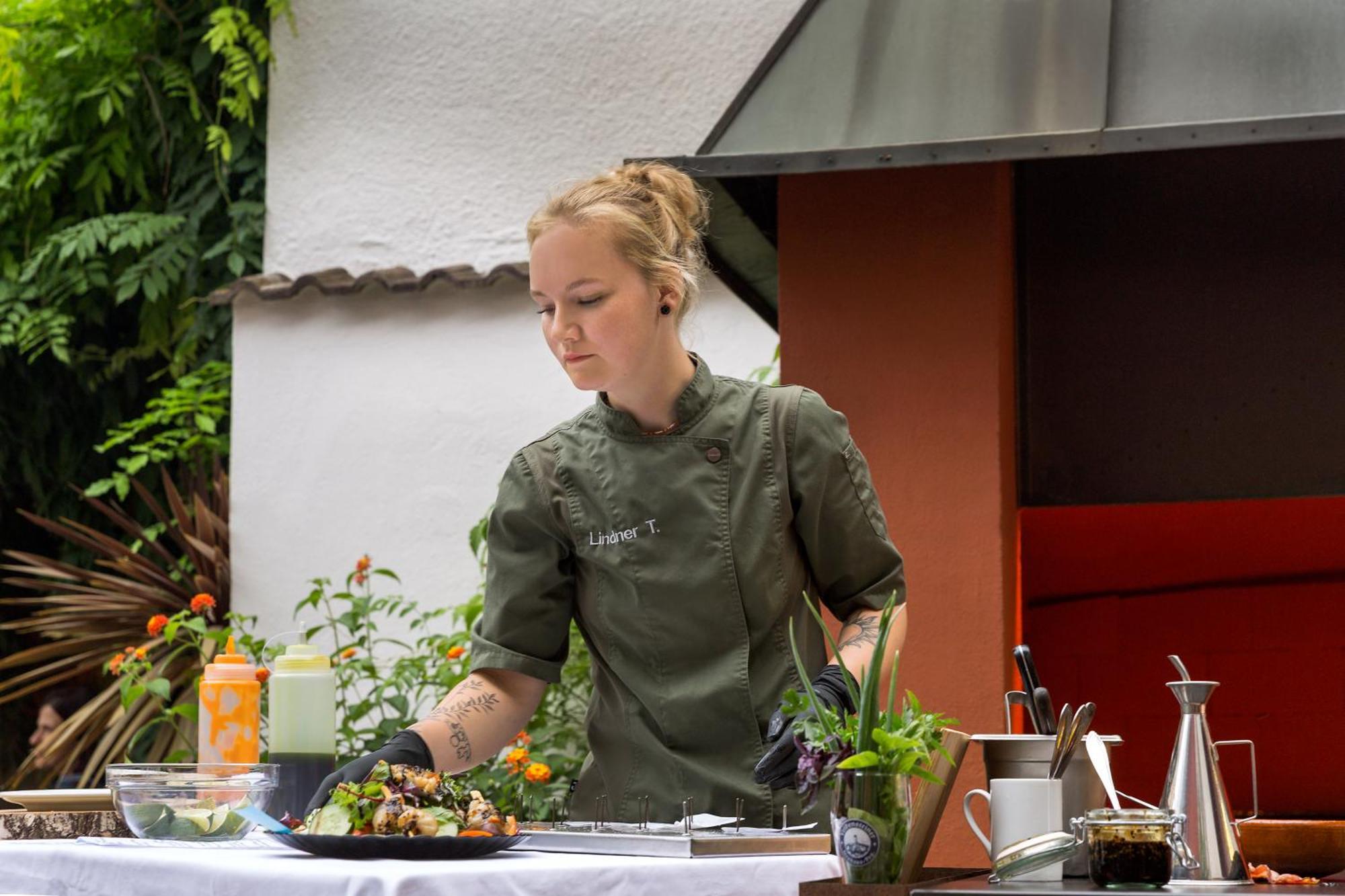 Wirtshaus & Hotel Goldener Greif Edelsfeld Ngoại thất bức ảnh